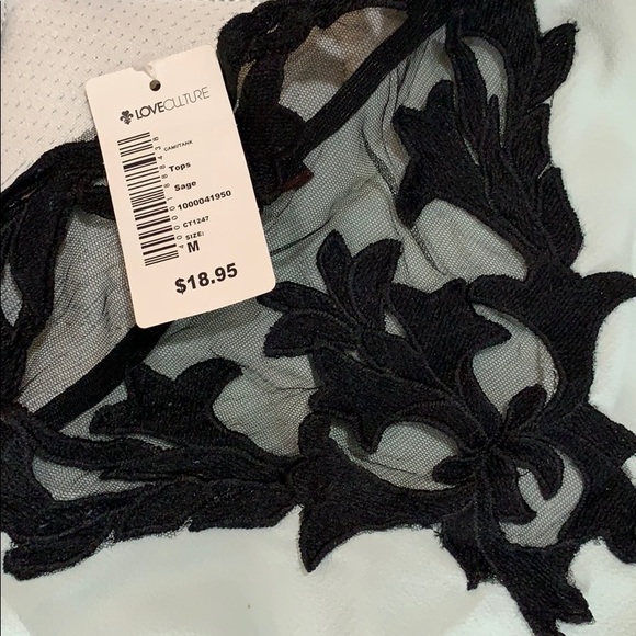 NEVER WORN lace accent top - Picture 3 of 3